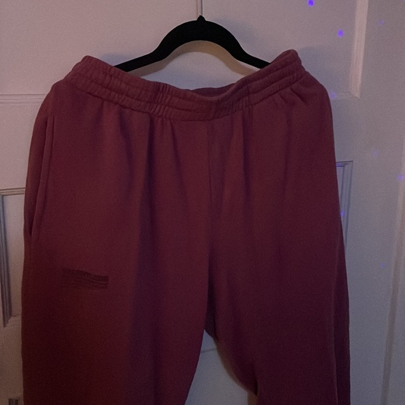 TALENTLESS Dusty Red Sweatpants - Picture 2 of 3